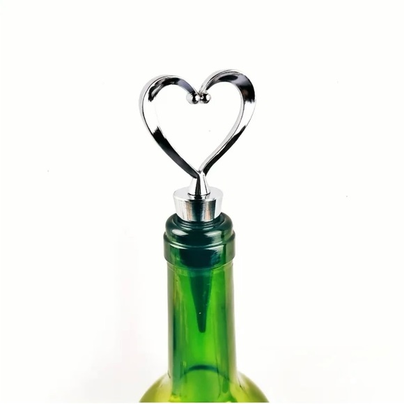 NWT 1 Heart Wine Stopper - Picture 2 of 4
